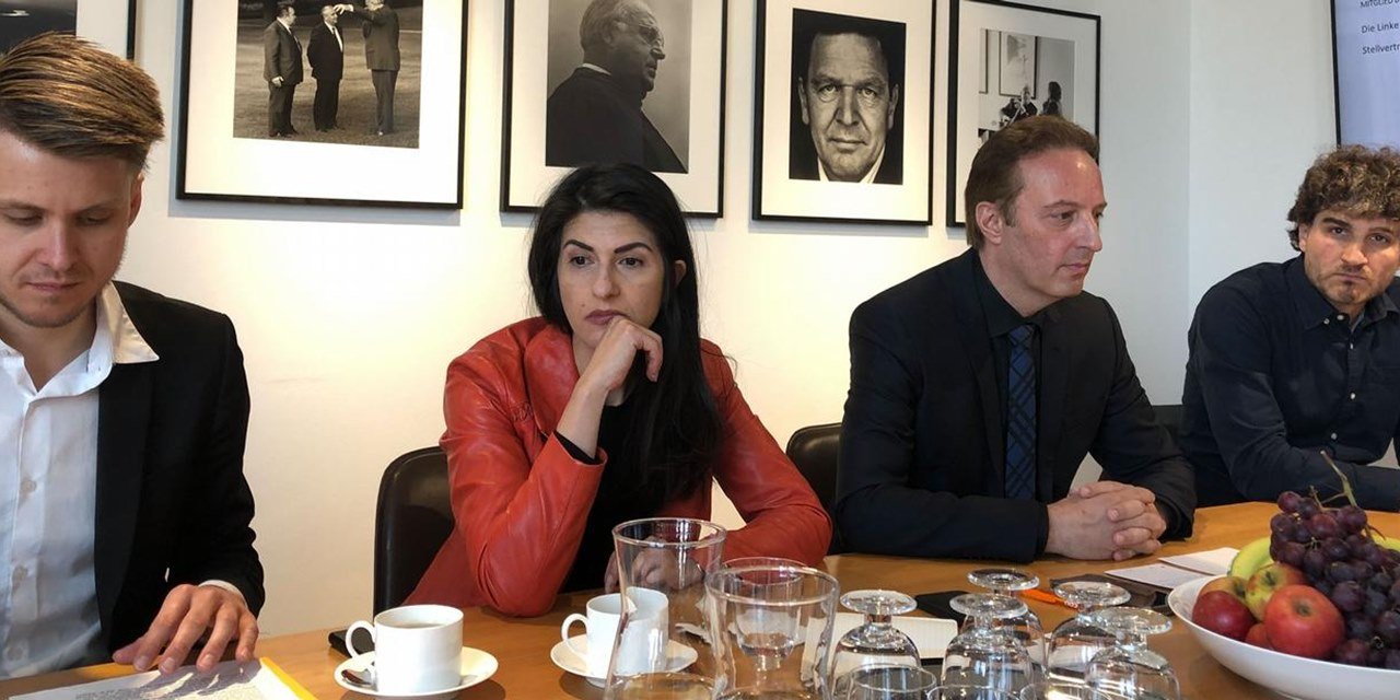 Alman siyasetçiler: Demokrasinin kazanmasını umuyoruz