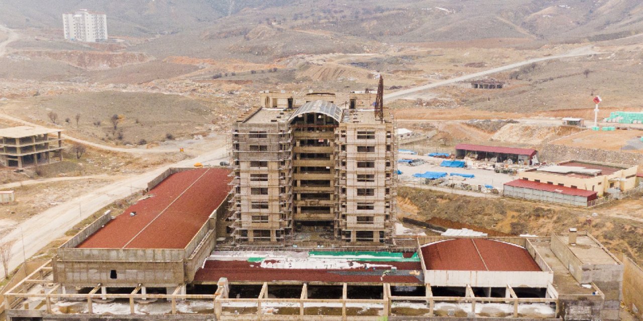 Depremzedeler için verilmişti, AVM ve otel yapıldı