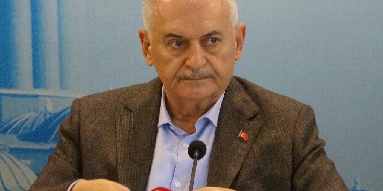 Binali Yıldırım: Siyaset bel altından yapılmamalı, siyasetin de bir ahlakı olmalı