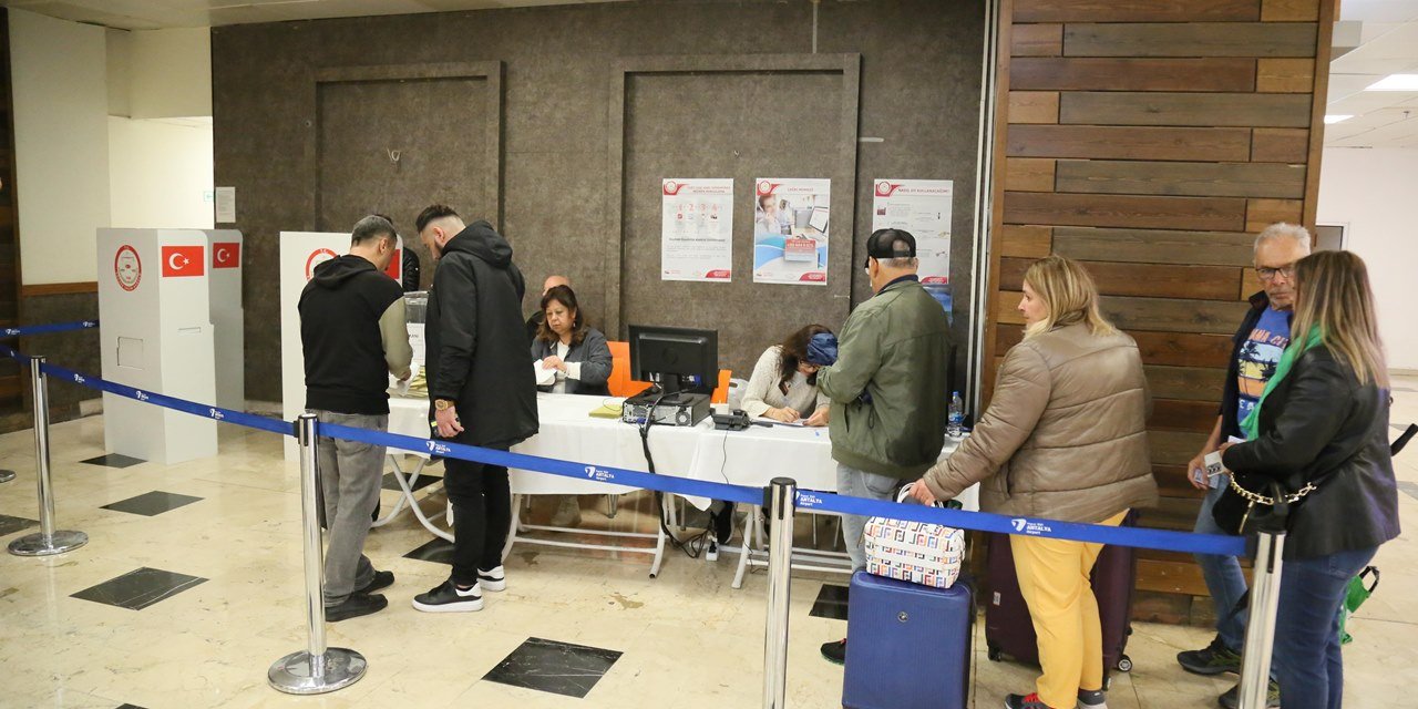 CHP'li Erdoğan Toprak: Rusya'nın seçime müdahale edeceği duyumunu alıyoruz