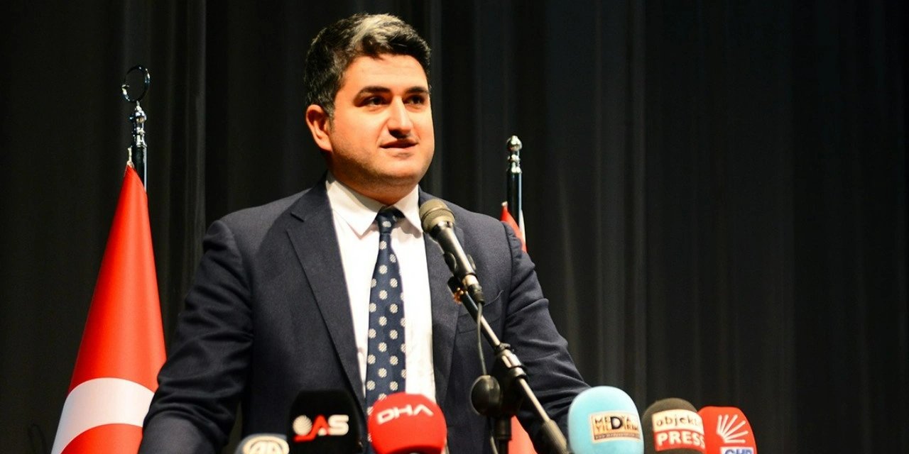 CHP'nin Bilgi ve İletişim Teknolojilerinden sorumlu ismi Onursal Adıgüzel, görevinden ayrıldı