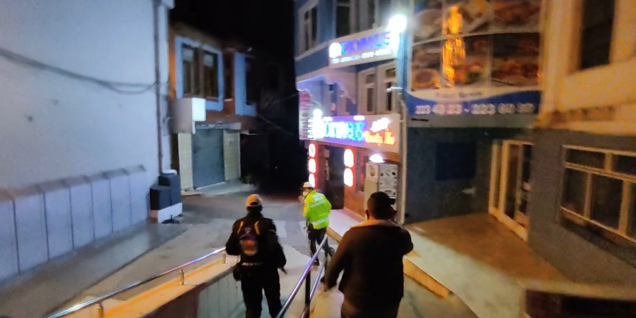 Kısıtlamayı ihlal eden şüpheliler kovalamaca sonucu yakalandı