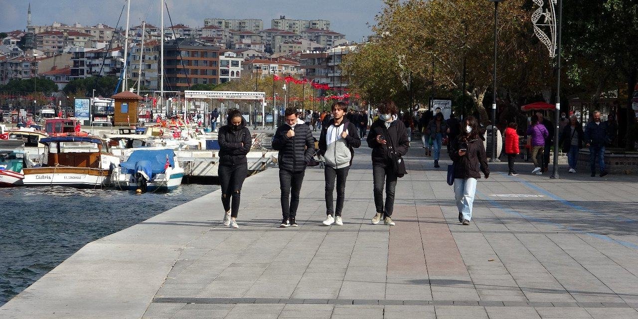 TÜİK'e göre gençlerin yarısı mutlu