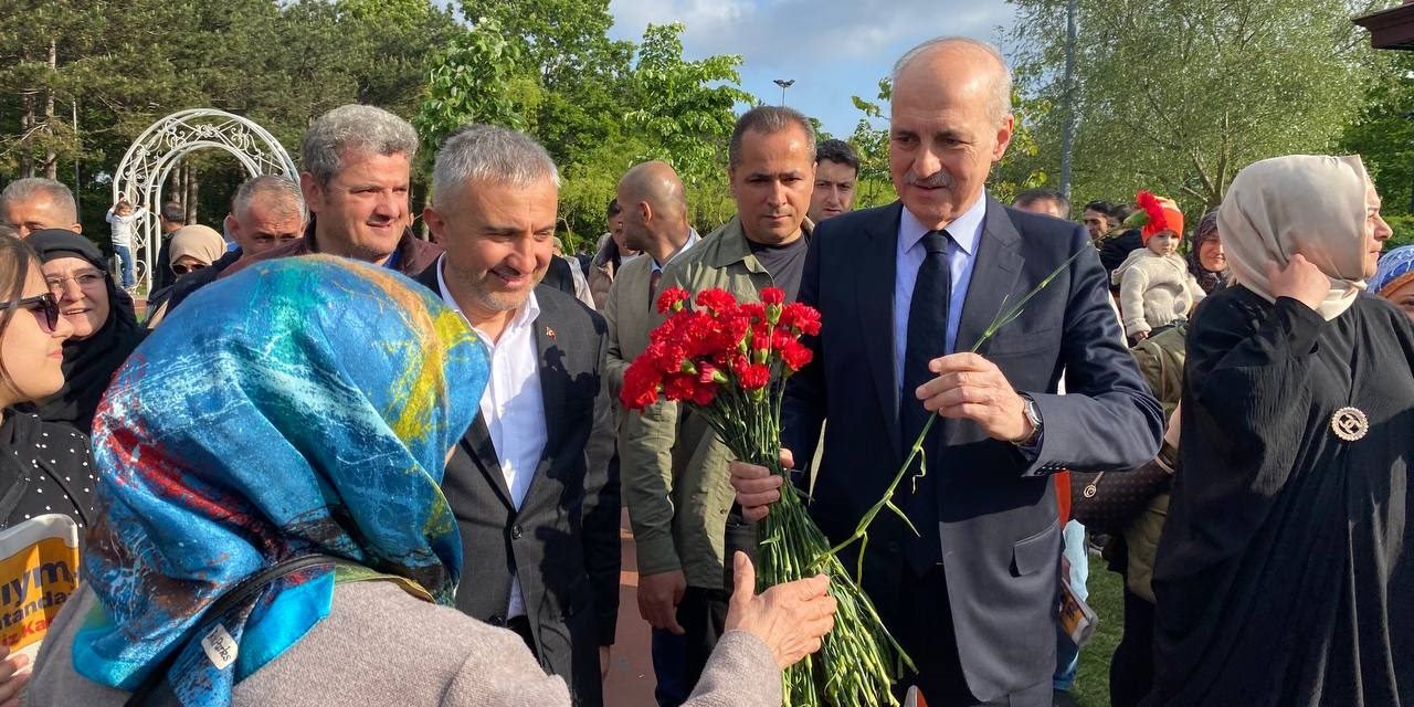 AKP'li Numan Kurtulmuş: Yeni anayasa boynumuzun borcudur