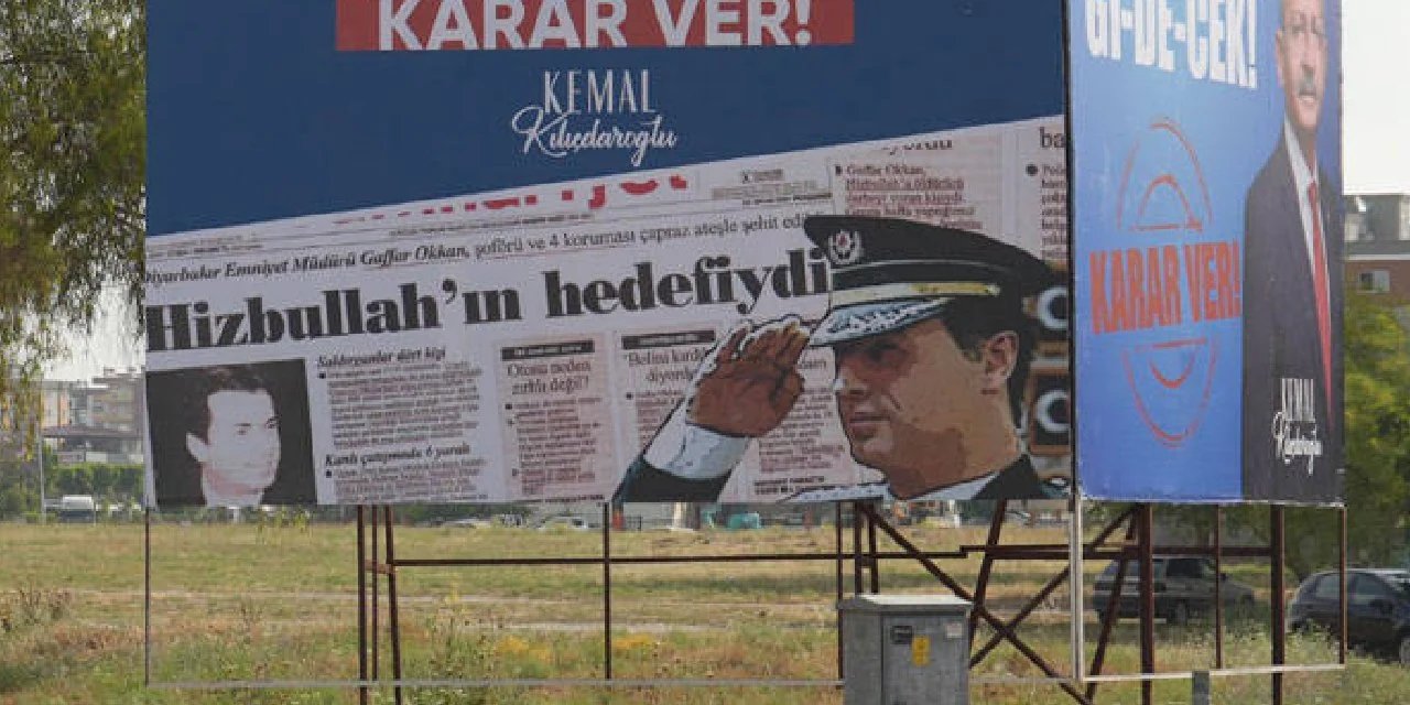 AKP’li isim şikayet etti, Gaffar Okkan ve Konca Kuriş pankartları toplatıldı!