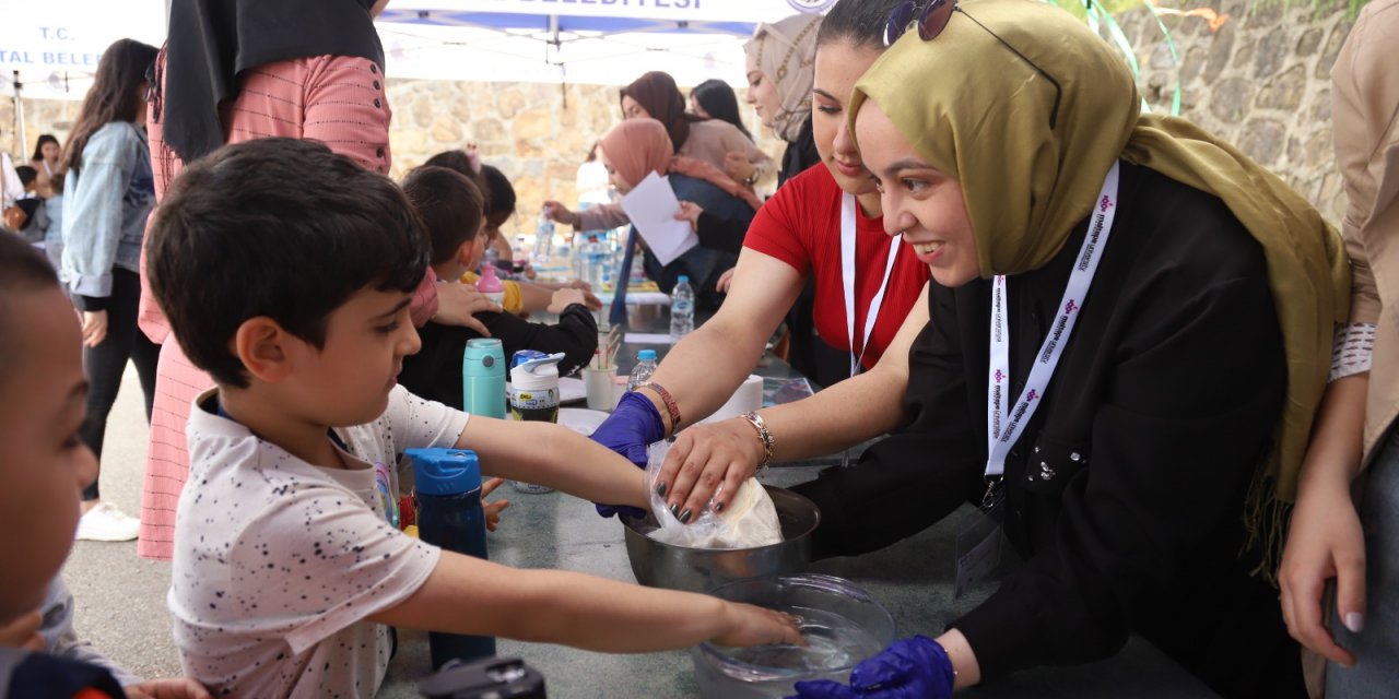 Kartal Belediyesi’nden Kreşli Çocuklara Bilim Şenliği