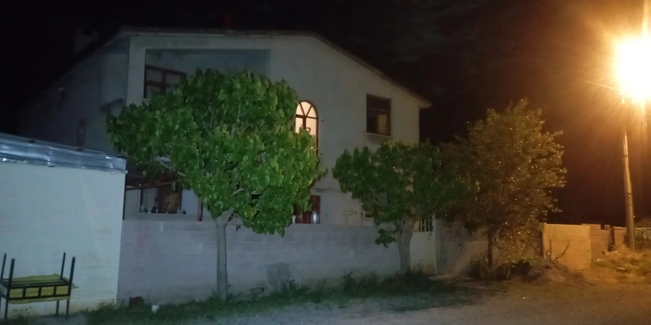 İmam ve eşi, evlerinde vurulmuş halde ölü bulundu