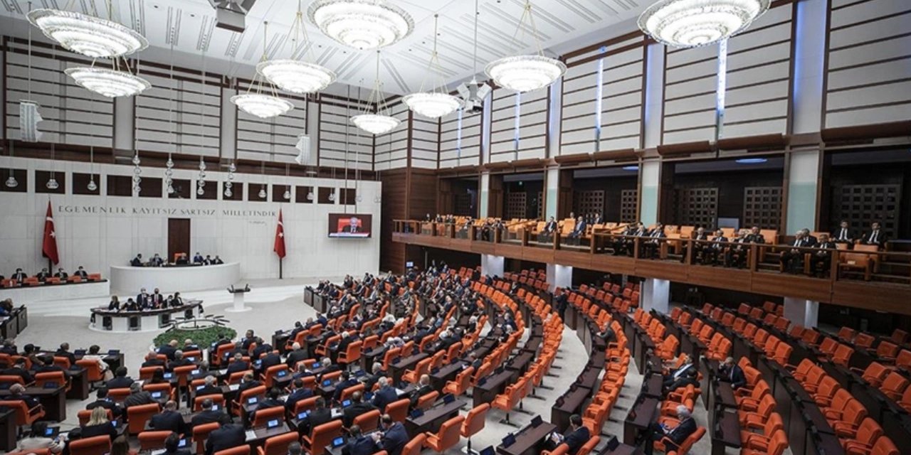 'Vergi artışı' önergesi AKP ve MHP oylarıyla reddedildi