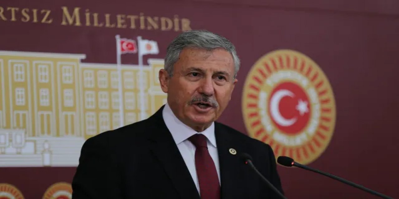 Özdağ: AK Parti bize biraz fazla vekil verirse biz üç grup kurarız