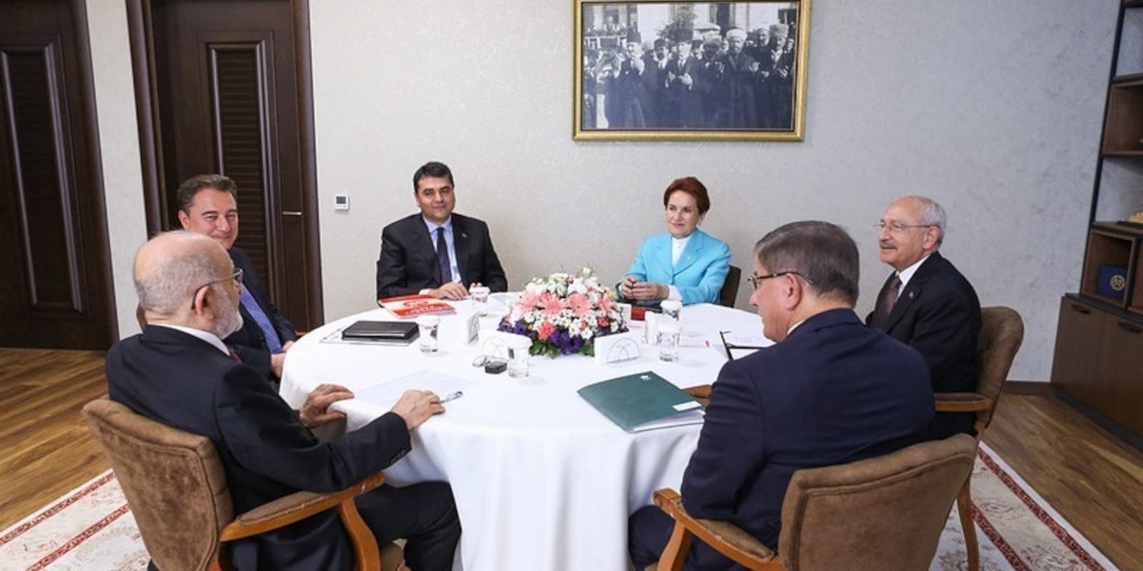 İYİ Parti’de yerel seçimlere 'ikili masa' hazırlığı