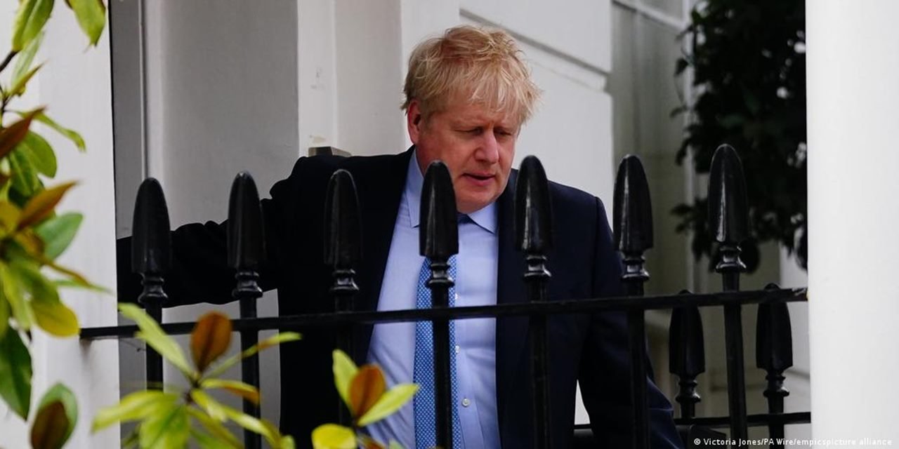 Boris Johnson milletvekilliğinden istifa etti