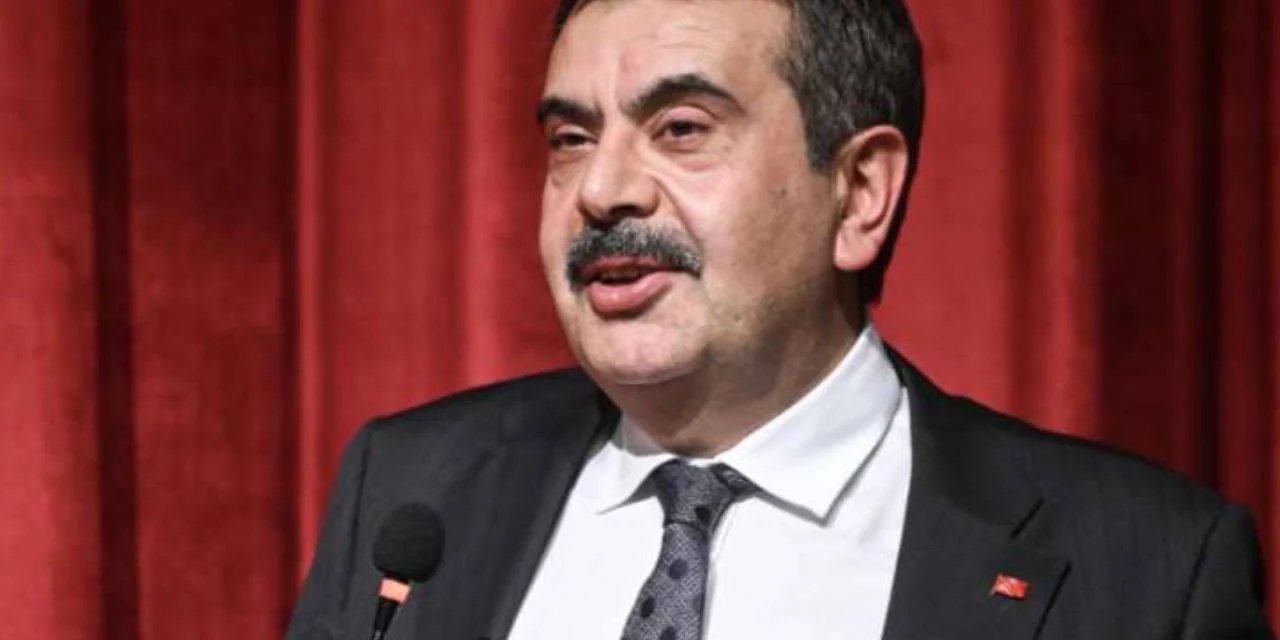 Dikkat Çeken Karar! O İsmi Görevden Aldı