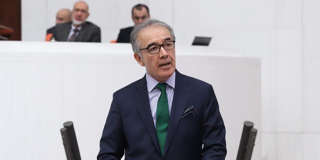 Prof. Dr. Ahat Andican, İYİ Parti'den istifa etti