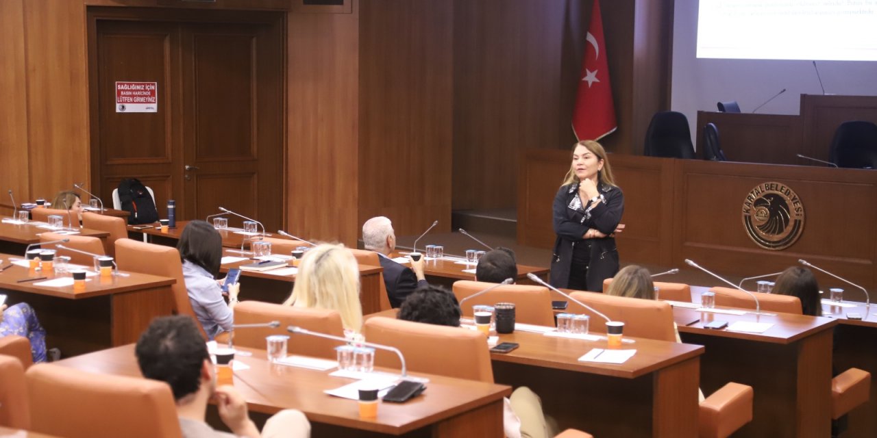 Kartal Belediyesi’nden Personeline ‘Kişisel Zaman Eğrisi’ Eğitimi