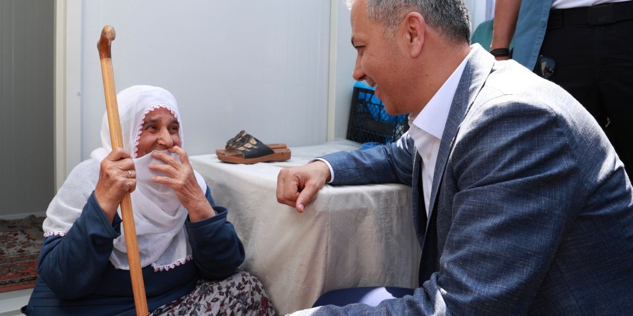 Bakan Yerlikaya açıkladı: Bayram öncesi 330 bin depremzedenin kirası yatırılacak