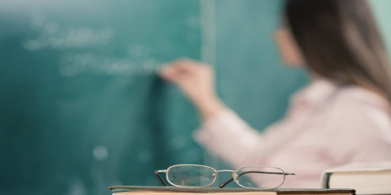 Melih Gökçek'in hedef gösterdiği okul müdürü görevden alındı, veliler 'Hocamızın yanındayız' diyerek imza kampanyası başlattı