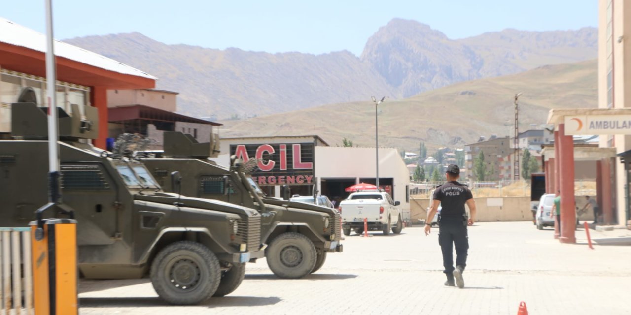 Hakkari'de toplantı ve gösteri yasağı: Şenlik ve tiyatro da yasak