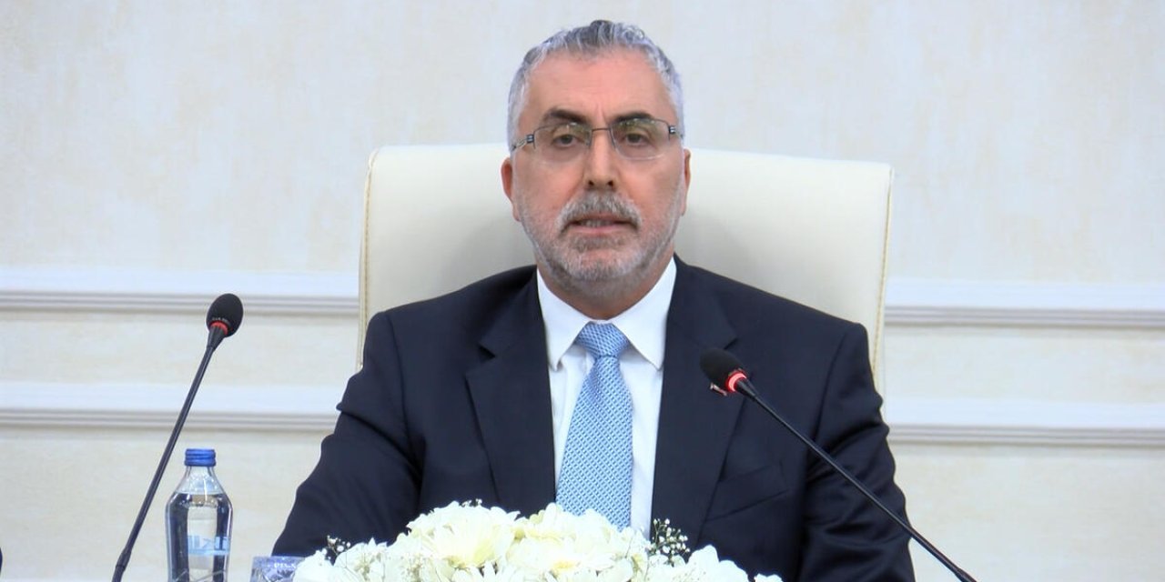 Bakan Işıkhan: Memur ve emekli maaşlarıyla ilgili düzenlemeyi Meclis tatile girmeden çıkarmayı düşünüyoruz