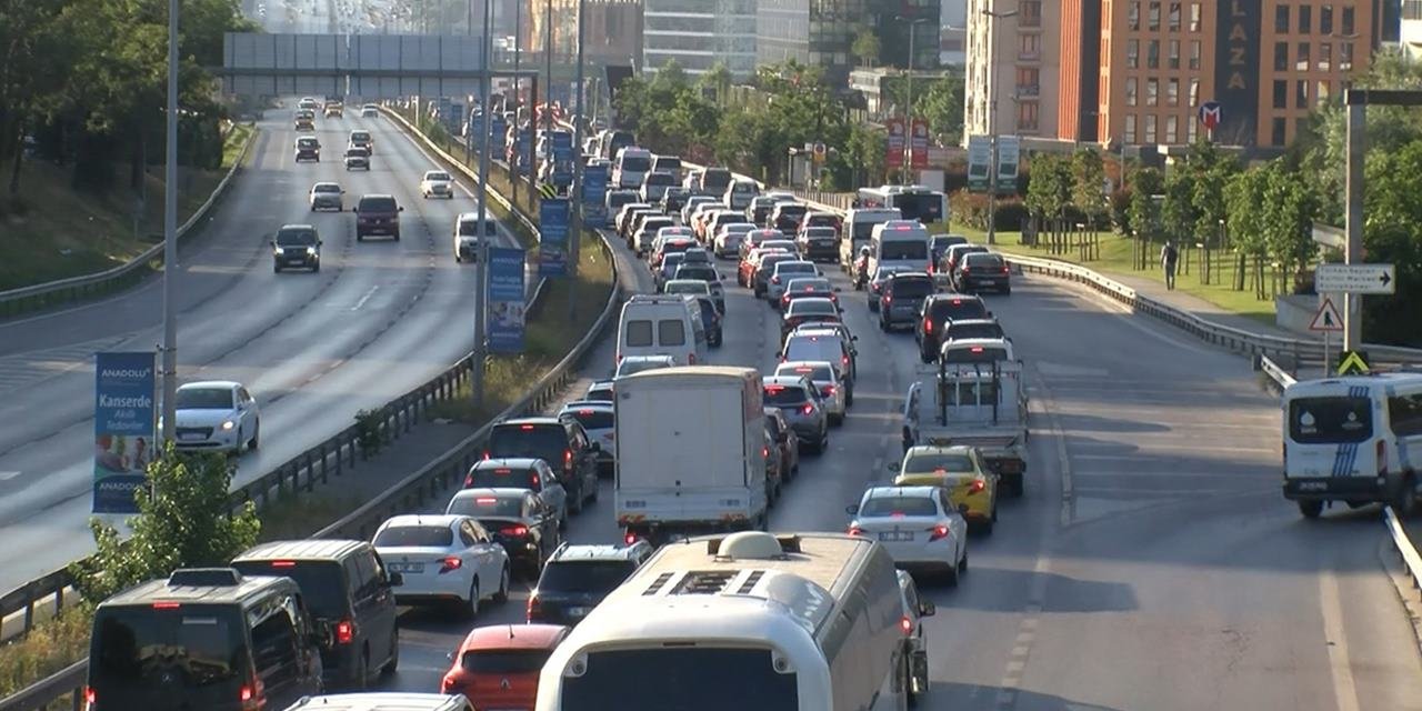 İstanbul'dan 'bayram göçü' sürüyor