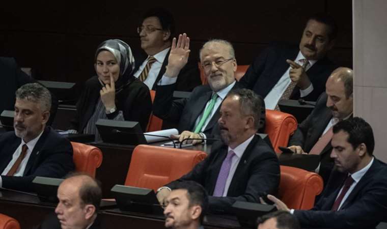 'Çiçeği burnunda' AKP'li Hulki Cevizoğlu: 'Başka mahalleden geldiğim düşüncesine katılmıyorum'