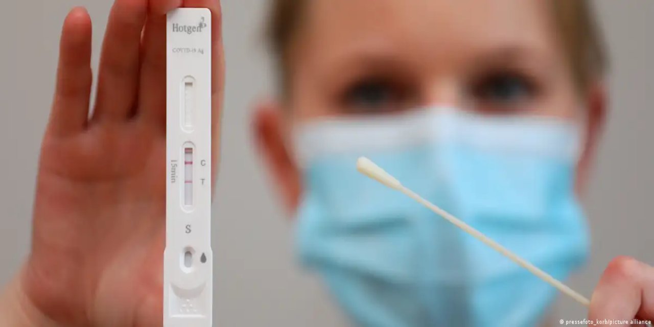 Covid-19'un yeni varyantları: Maske geri gelir mi?