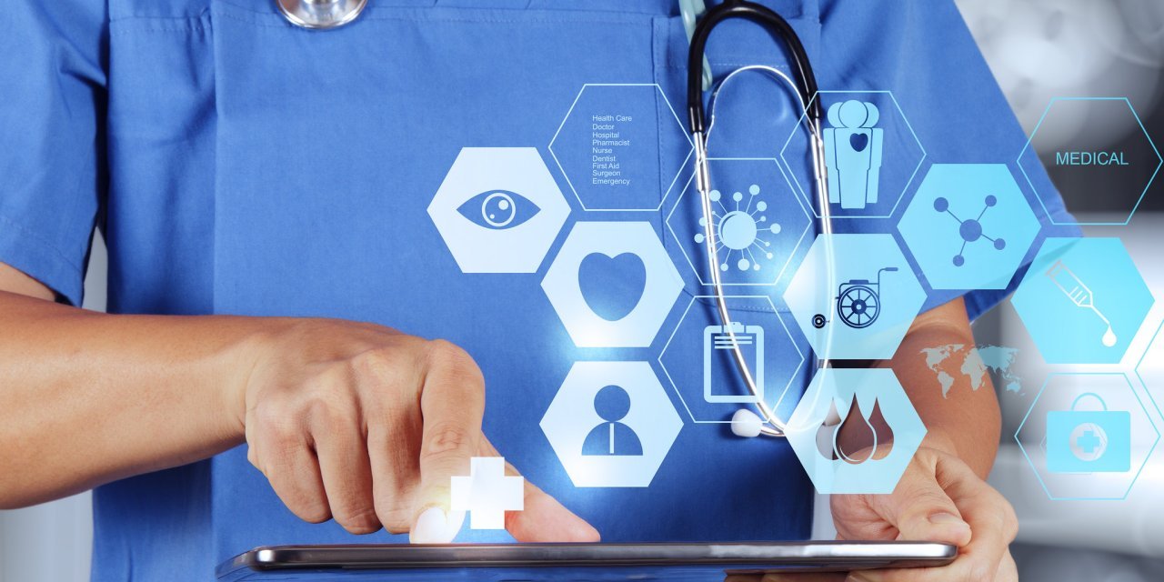 Dünyada ilk: Felçli kadın avatar aracılığıyla konuşabildi