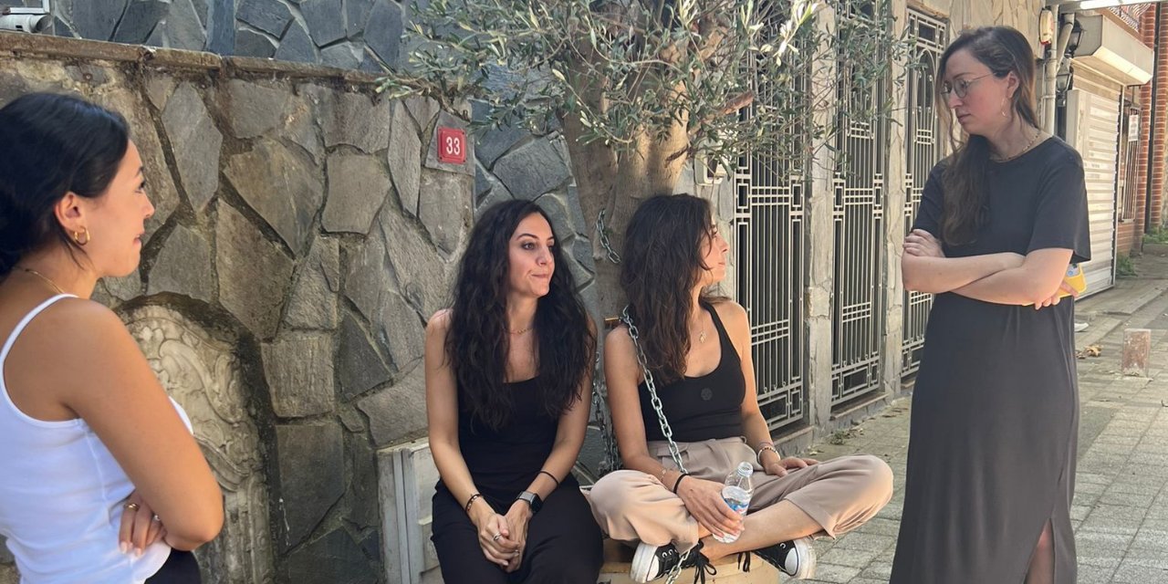 Sarıyer’de zeytin ağacı tartışmasında kadınlar ağaçları kaldırmak isteyen ekiplere izin vermedi