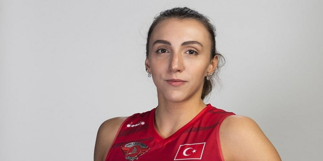 Aslı Kalaç: "Türk kadını olarak Ata'mızın kızlarını temsil ettiğimiz için çok mutluyuz"