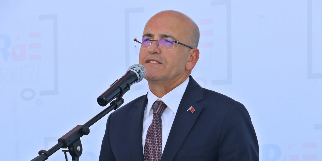 AKP’ye yakın yazardan çarpıcı iddia: Mehmet Şimşek’e operasyon çekilmiş
