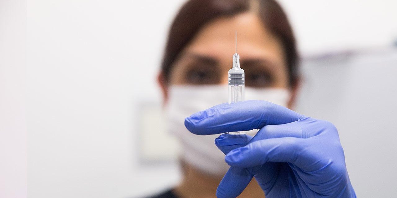 Hekimlerden Covid çağrısı: 'Varyant aşıları bir an önce gelmeli'