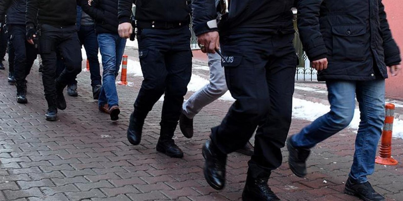 Denizli'de FETÖ operasyonu: 3 gözaltı