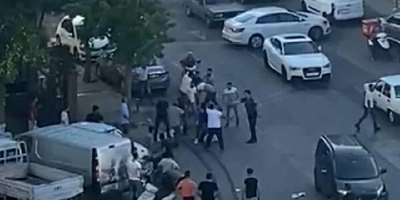 AKP'li Başkana Sokak Ortasında Sopa İle Dayak