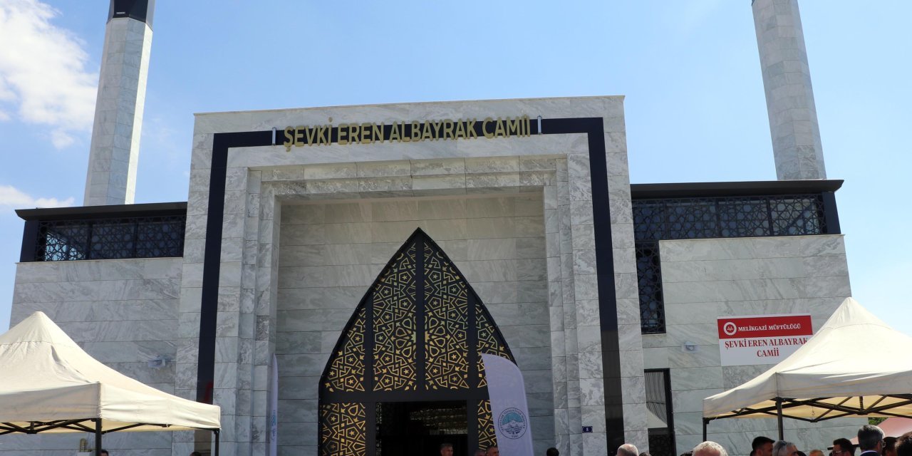 Bakan Özhaseki: Camilerimiz, Anadolu'da medeniyetimizin vurulmuş mühürleridir