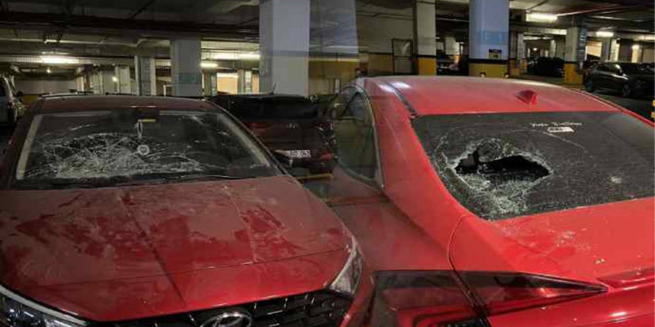 İSPARK'ta 15 araca taşlı saldırı