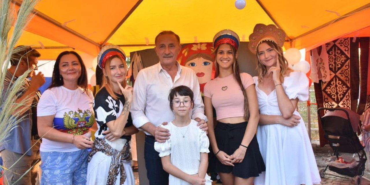 DÜNYA DİDİM’İ SEVİYOR FESTİVALİ RENGARENK GÖRÜNTÜLERE SAHNE OLDU