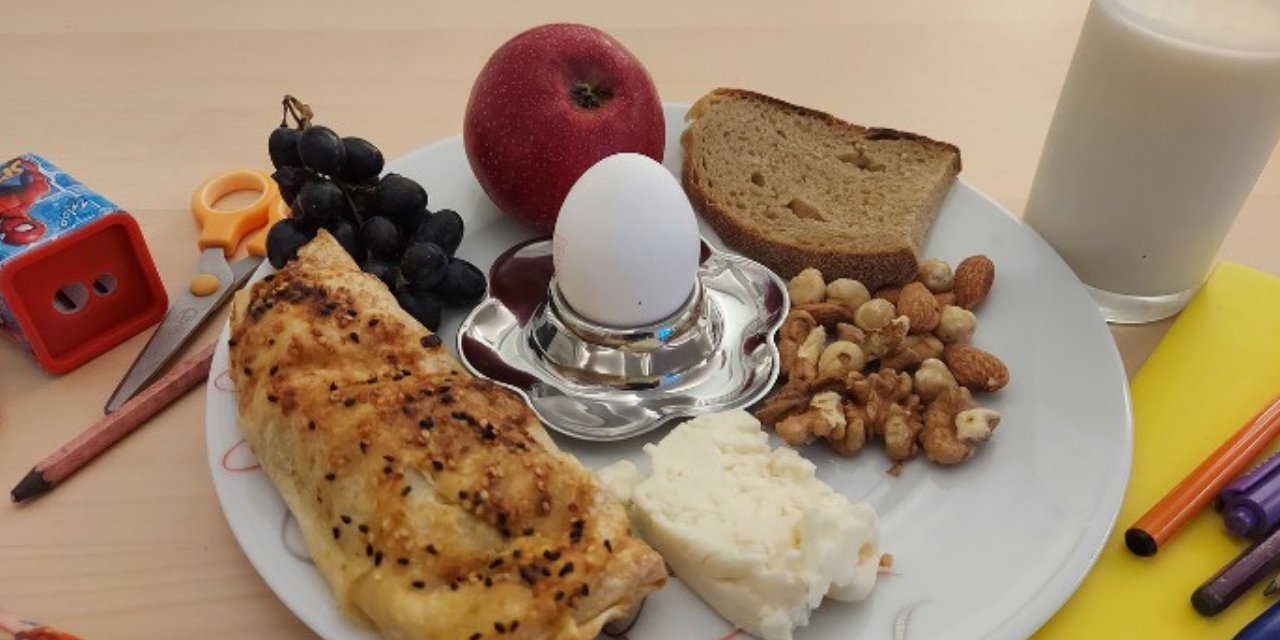 Milli Eğitim Bakanlığı ücretsiz okul yemeğini askıya aldı