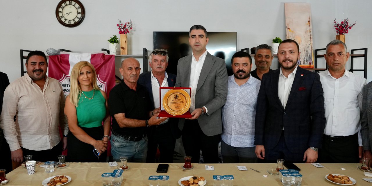 Kartal Belediyesi ve İBB’den Amatör Kulüplere Spor Malzemesi Desteği