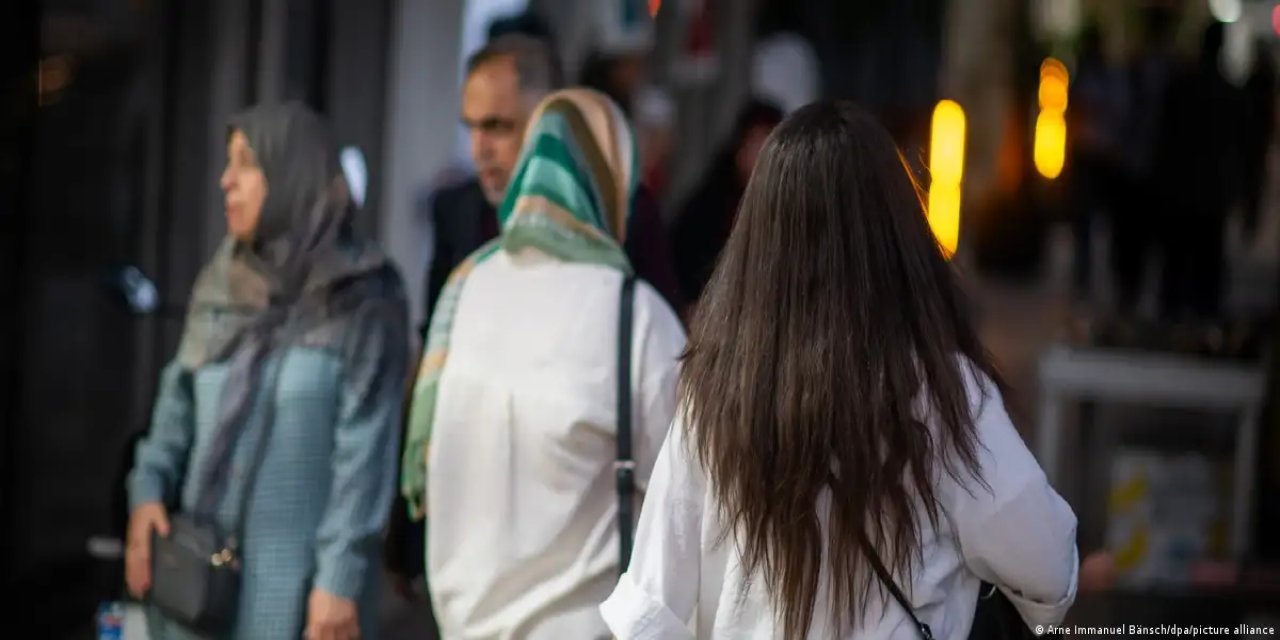 İran'da yeterince örtünmeyenlere yeni cezalar geliyor