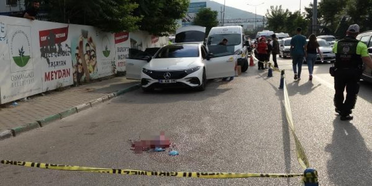 Patronunu otomobilde boğazını keserek öldürdü: Amacım yaralamaktı