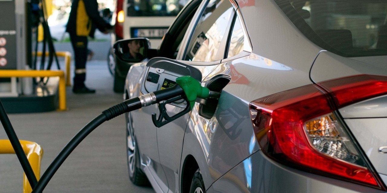 Benzine 2 lira 10 kuruşluk indirim bekleniyor