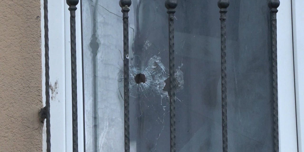 Büyükçekmece'de ihbara giden polis memuru evden açılan ateşle hayatını kaybetti