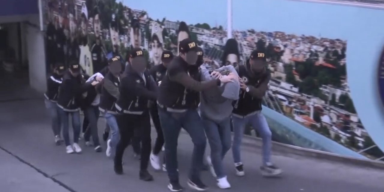 Polis memuru Cihat Ermiş'in öldürüldüğü gece mahallede ateş eden 'Ceco İsa Grubu' çetesine operasyon: 9 gözaltı