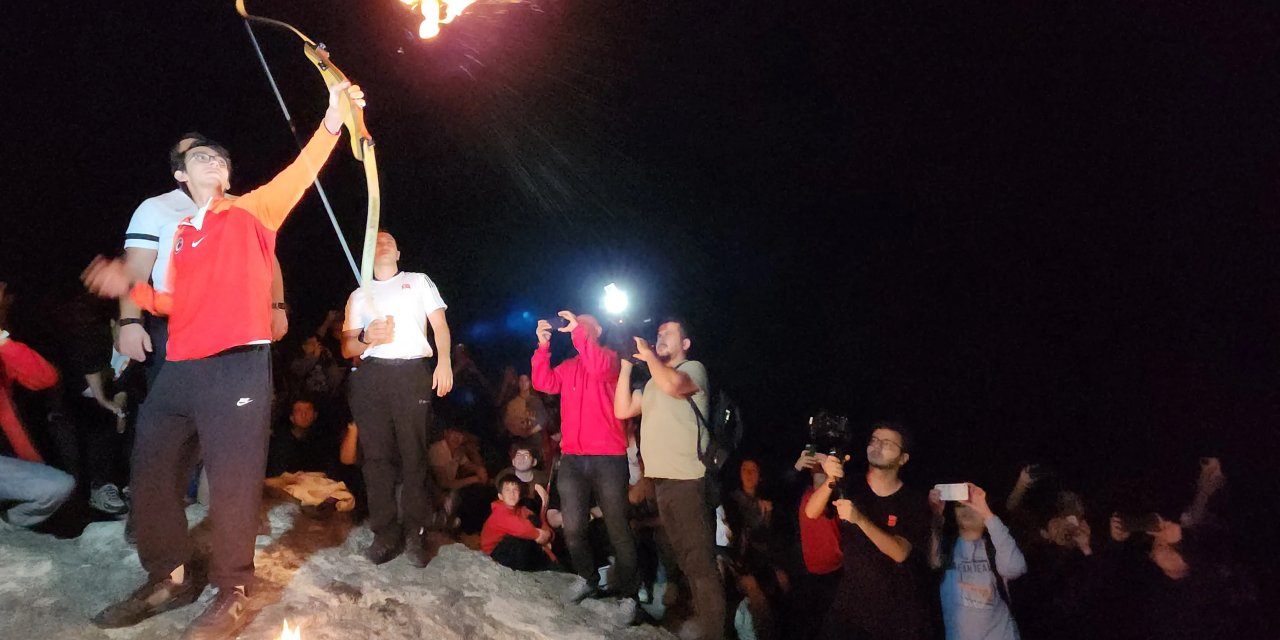 Mete Gazoz, sönmeyen ateşle ok yakıp attı