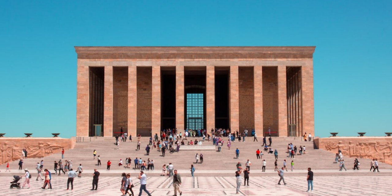 Cumhuriyet'in 100. yılında halk Anıtkabir'e akın ediyor! İşte Cumhuriyet'in Başkenti Ankara'da 29 Ekim programı...