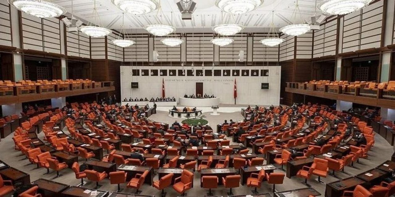 AKP ve MHP 'KYK yurtlarındaki sağlık ve can güvenliği araştırılsın' önerisini reddetti