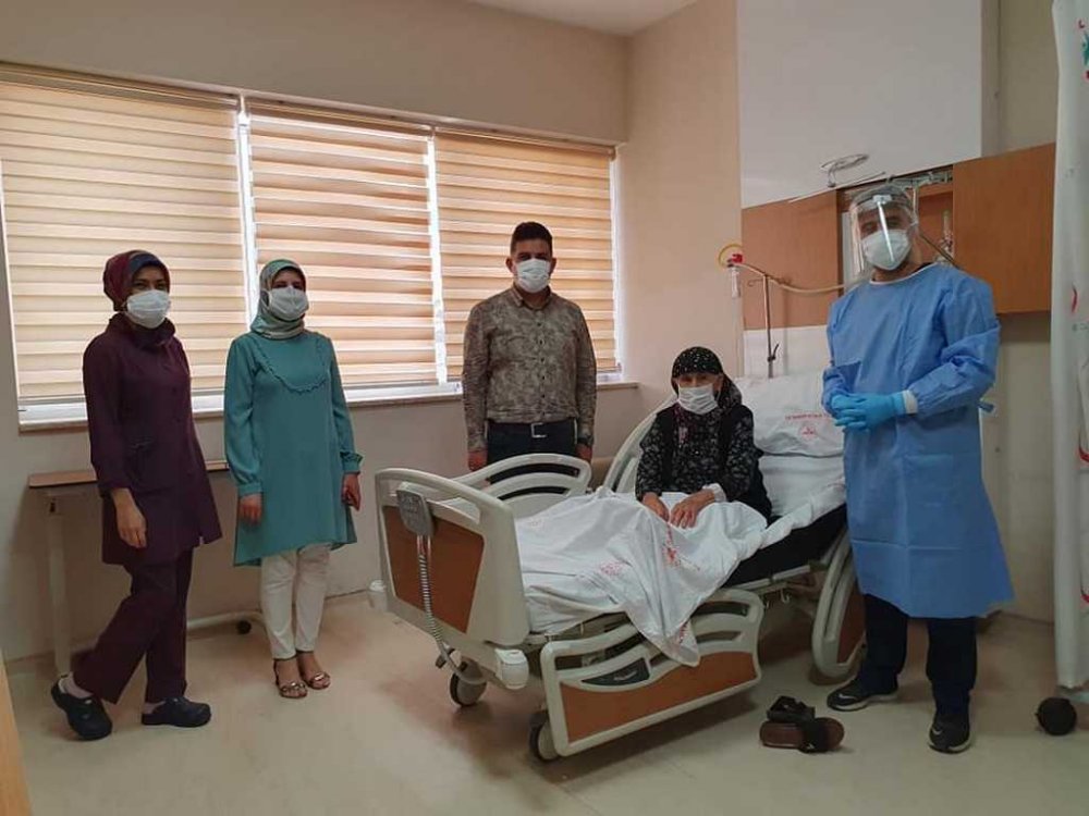 Koronavirüsü yenen 104 yaşındaki kadın: Hiç evden çıkmadım nereden bulaştığını bilmiyorum