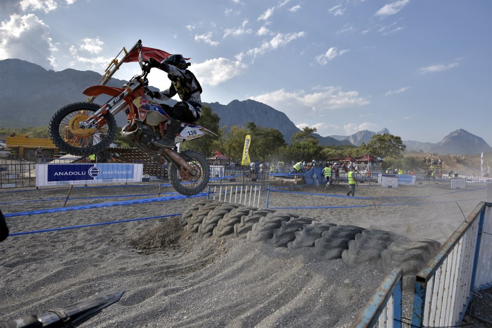 Sea to Sky’ın plaj etabını Billy Bolt kazandı