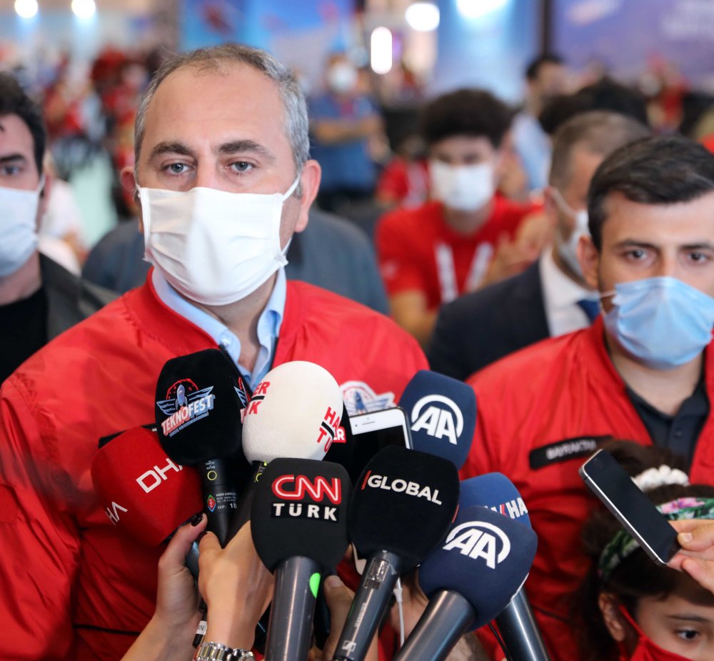 Adalet Bakanı Gül: Gençlerimiz petrol ve doğal gazdan bile daha değerli