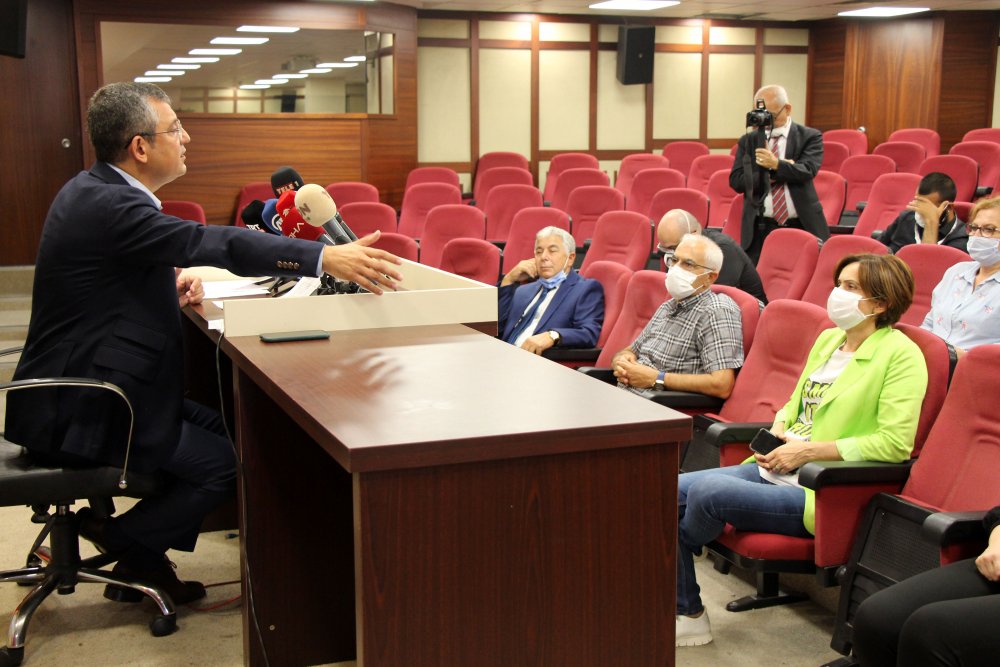 CHP Grup Başkanvekili Özgür Özel