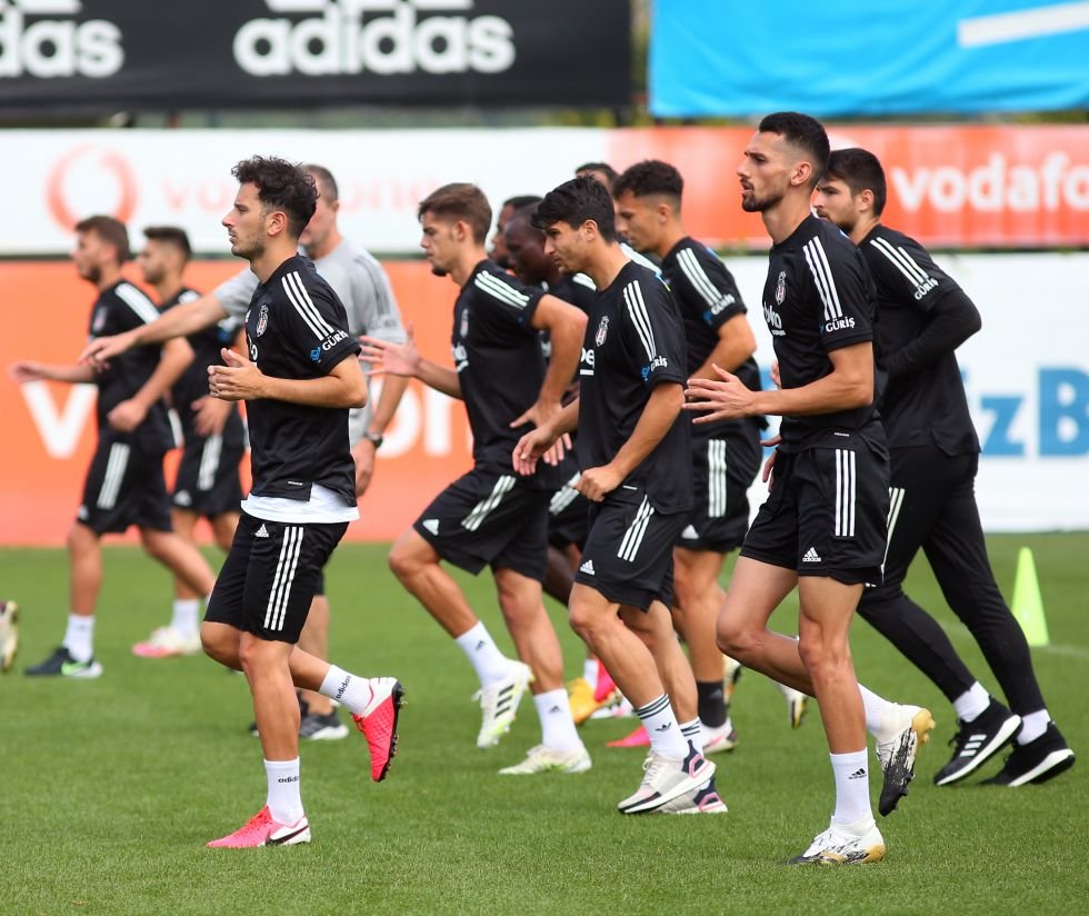 Beşiktaş'ta Sergen Yalçın sahaya indi